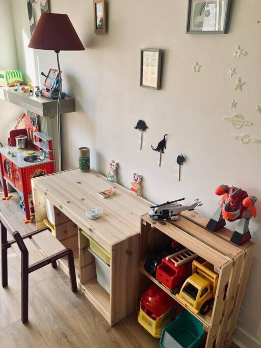 Paris : Appartement Familial Avec Parking Prive Клиши Экстерьер фото